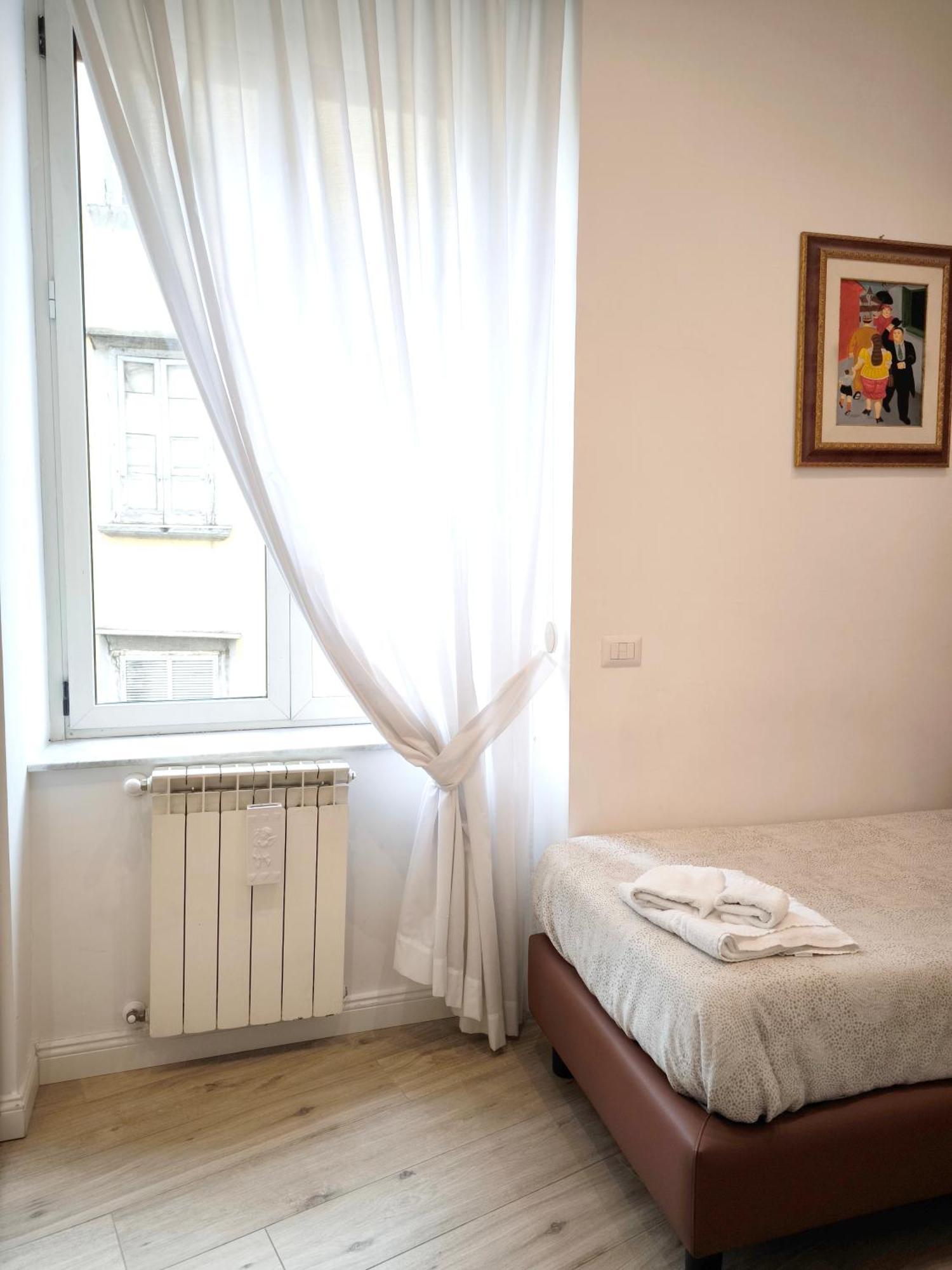 agorà singola con bagno privato adiacente Nápoles Exterior foto